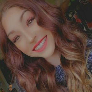 Meet your Posher, Kaytlin